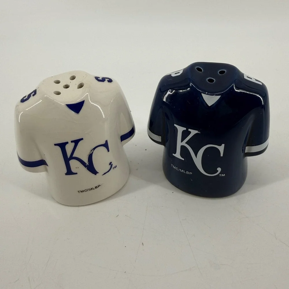 Kansas City Royals MLB Jersey Salt and Pepper Shakers The Memory Company Ceramic